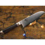 Кухонный нож KAI, серия Damascus, Santoku 165мм