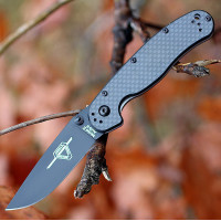 Складной нож Ontario RAT II Carbon fiber, черное лезвие