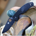 Складной нож Spyderco Tenacious, Black FRN Handle, Black Blade, Part Serrated